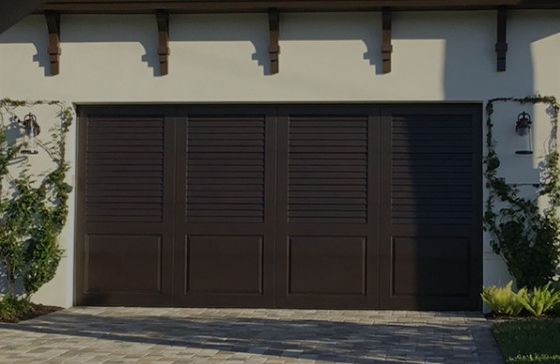 Porta di garage isolante sezionale in alluminio con pannello di 80 mm piatto o contornato