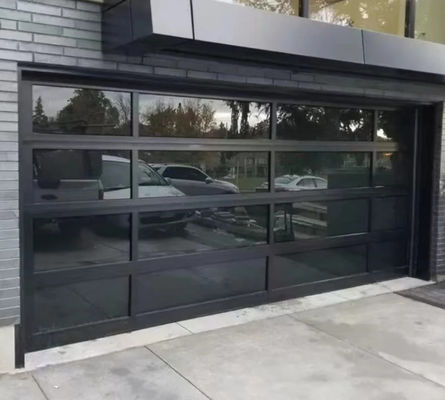 Impermeabile Alta sicurezza Idrorecchiabilità Classe 3 Porta di garage trasparente Porta di garage di vetro sezionale personalizzata su ordinazione