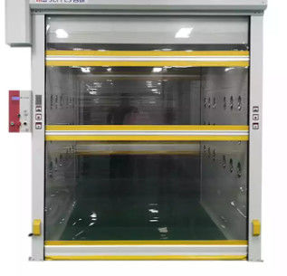 Pannello di vetro scorrevole per porte industriali di alluminio elettronico 1.5W/M2 50mm controllo remoto automatico esterno