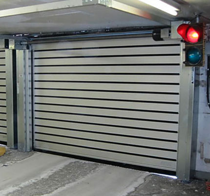 Prova a spirale ad alta velocità commerciale della ruggine della porta per area di parcheggio sotterranea