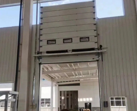 Efficienza ad alta resistenza isolata di sicurezza delle porte sezionali del garage della caserma dei pompieri
