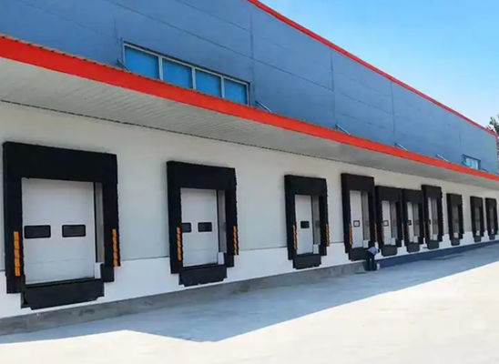 Protezione logistica elettrica ermetica dagli elementi Sistema di carico regolabile Portone del molo Rifugio PVC di plastica