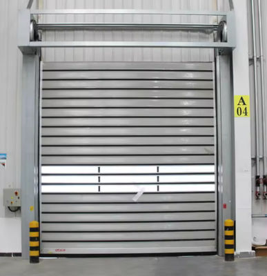 Porta a spirale a velocità controllata da PLC Leggio di alluminio Costruzione 0,8 m/s Velocità di apertura Porta a rotolio industriale in metallo