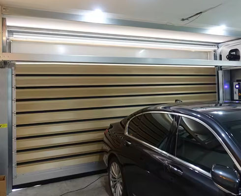 Porta a spirale a velocità controllata da PLC Leggio di alluminio Costruzione 0,8 m/s Velocità di apertura Porta a rotolio industriale in metallo