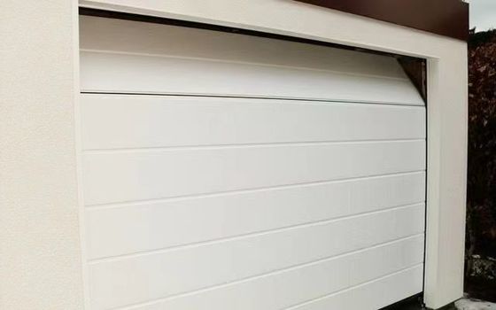 Porte isolanti a sezione rivestite in polvere
