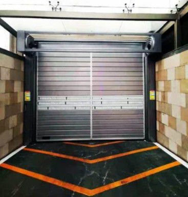Efficienza di sicurezza della porta a spirale trasparente in alluminio ad alta velocità con sistema di controllo PLC Vendita diretta in fabbrica Velocità massima 2 m/s