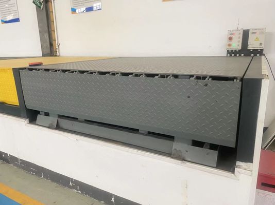 Livellieri automatici di docking con rivestimento in polvere personalizzabili 10t 12t 15t altezza di carico regolabile fisso