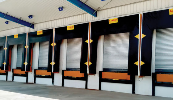 Facile da installare PVC Dock Door Shelter che fornisce protezione contro gli elementi personalizzati industriali
