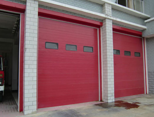 Porte di garage commerciali isolanti di acciaio grigio