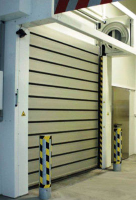 Porte a copertura in acciaio in polvere, isolanti, resistenti alle intemperie Porte sezionali, porte industriali, ascensori verticali
