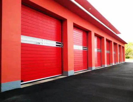 Porte in acciaio a sezione isolante con schiuma di poliuretano
