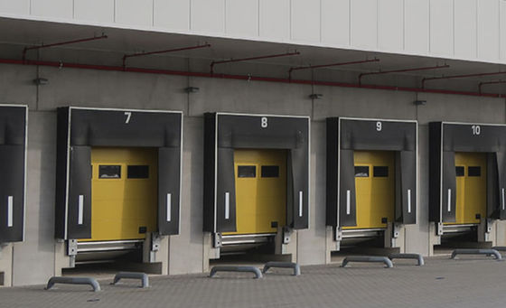 Moderni rifugi industriali per carico di banchine facile installazione Durabilità per camion porta della stanza fredda