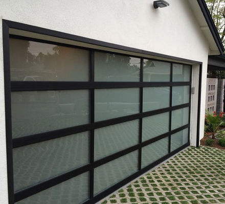 Porta di garage a vetro trasparente seczionale con ottimo isolamento