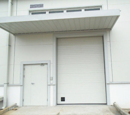 Porte a cielo aperto sezionali 50 mm-80 mm spessore isolato Porte di garage sezionali per centri commerciali e commerciali