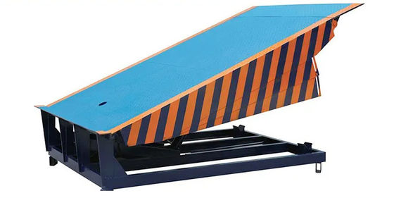 Fabbrica di lavori pesanti Piastra automatica per le porte delle banchine 25000-40000LBS Progettazione sicura per le operazioni di capacità delle banchine