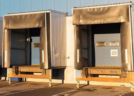 Rectangular Industrial regolabile gonfiabile isolato ermetico sigillato rifugio dock personalizzato