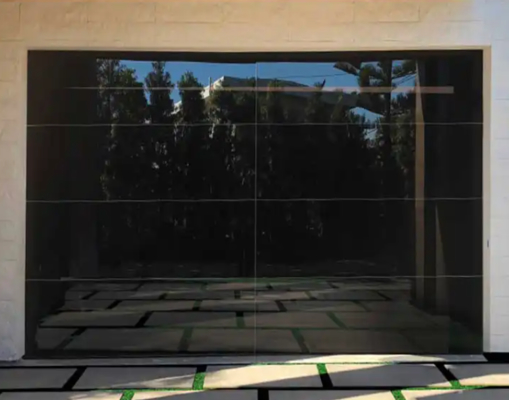 Fornitore cinese Alluminio Trasparente a Vista Completa Personalizzato Tenuta all'acqua Classe 3 Porta da garage sezionale in vetro trasparente Tipo di apertura manuale o automatica Marrone