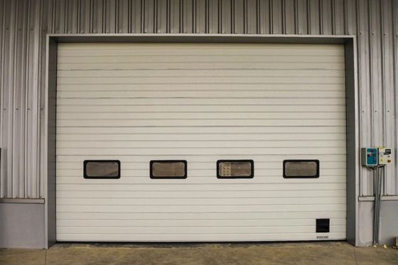 Porta di galleria sezionale in acciaio personalizzata spessore 50 mm-80 mm porta di garage sezionale isolata porte sezionali commerciali