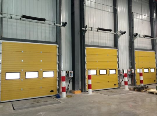 Porta di galleria sezionale in acciaio personalizzata spessore 50 mm-80 mm porta di garage sezionale isolata porte sezionali commerciali