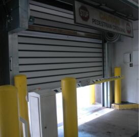 Colore di sicurezza Porta a spirale ad alta velocità di alluminio personalizzata Efficienza di sicurezza Resistenza al vento ≤2.0KNm2 Porta a rotolamento ad alta velocità