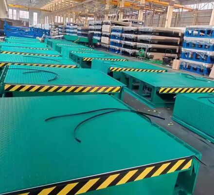 Capacità 10 Laboratorio Piattaforma automatica di sbarco piattaforma di sbarco porta livellatori di sbarco aria livellatore di sbarco tipo manuale rampa di carico pesante per la logistica dei magazzini