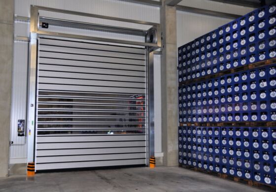 Porta a spirale automatica ad alta velocità Efficienza di sicurezza Durata di vita 5 milioni di volte pannello di alluminio elettrico isolato per industria