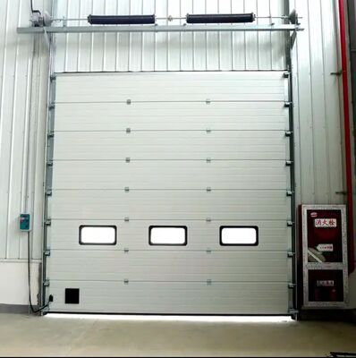 Automatico con controllo remoto porta a sezione 50 mm 80 mm spessore isolato porta a sezione garage commerciale porte a sezione isolamento acustico livello 24 DB