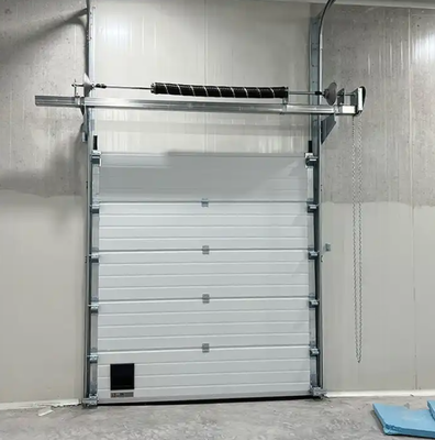 Dispositivo anticaduta con sensore airbag di sicurezza per porta basculante sezionale isolata con telecomando intelligente Durata di servizio di 10 anni