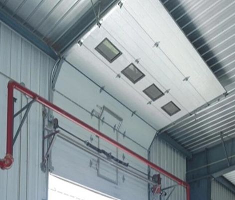 Porte sezionali coibentate su misura Garage in lega di alluminio / posizione negozio Fabbricazione esterna all'ingrosso della fabbrica