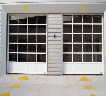 Spolverizzi le porte di alluminio a piena vista del garage della porta sezionale di alluminio trasparente sopraelevata di alluminio rivestita della porta