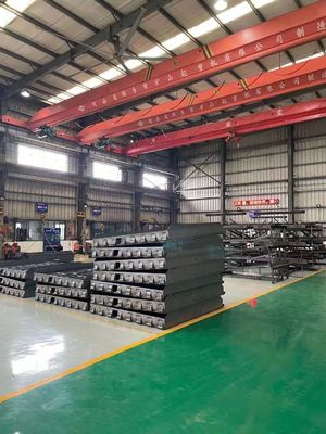 Grande volume d'acciaio resistente movente idraulico dell'attrezzatura del livellatore di magazzino