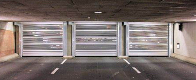 Controllo PLC per resistenza al vento Porta a spirale ad alta velocità Porta automatica di magazzino Dock Gate