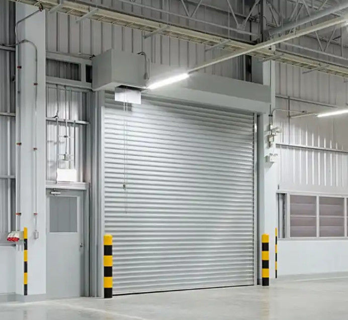 Parco logistico Canali utilizzati PLC Controllo Porta a spirale in alluminio ad alta velocità 0,8m/s Velocità di apertura Resistenza al vento≤2,0KN/m2