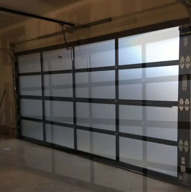 Moderno di alluminio porta sezionale manuale o isolamento acustico automatico pannello bianco/marrone/grigio/nero