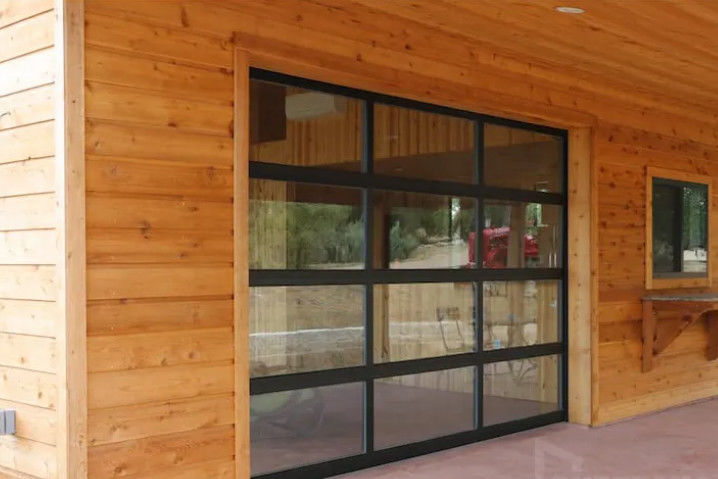 Porta sezionale in alluminio a doppio vetro moderna con apertura manuale o automatica