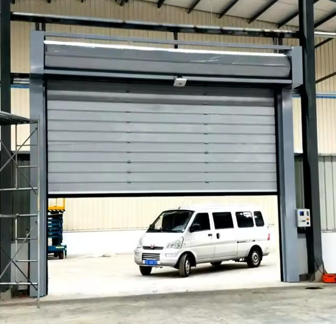 Porta a spirale di velocità con apertura a 0,8 m/s Potenza motore 0,75KW Sistema di sicurezza del sensore fotoelettrico