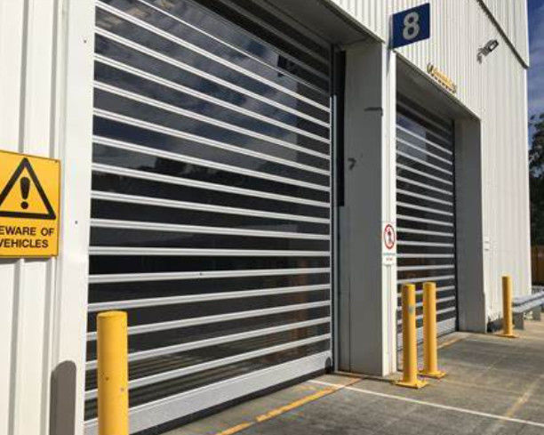 Porta a spirale trasparente ad alta velocità di alluminio con velocità di chiusura di 0,8 m/s e alimentazione 220V/50HZ
