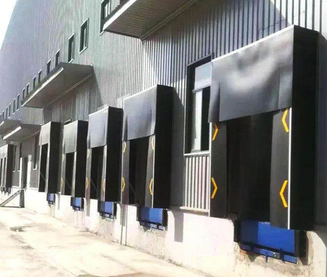 Sistema di carico regolabile fisso Rifugio per porte del molo con rivestimento in acciaio galvanizzato e tessuto fisso resistente all'usura