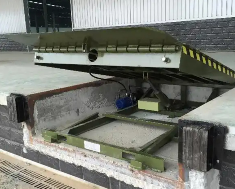 Container carrelli elevatori rampe di carico carico e scarico Dock porta livellatori laboratorio piastra automatica dock 25000-40000LBS design sicuro