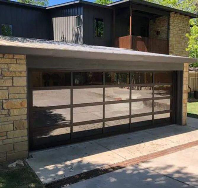 Acque resistenti classe 3 vetro trasparente eccellente resistenza al vento industriale a cielo aperto porta di garage sezionale robusta con manuale o automatico