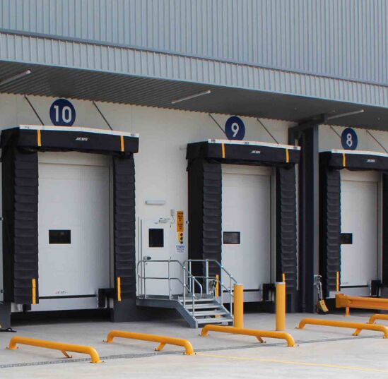 OEM all'ingrosso stile industriale esterno impermeabile alta durata sistema di caricamento regolabile portellone per portiere di dock colore personalizzato